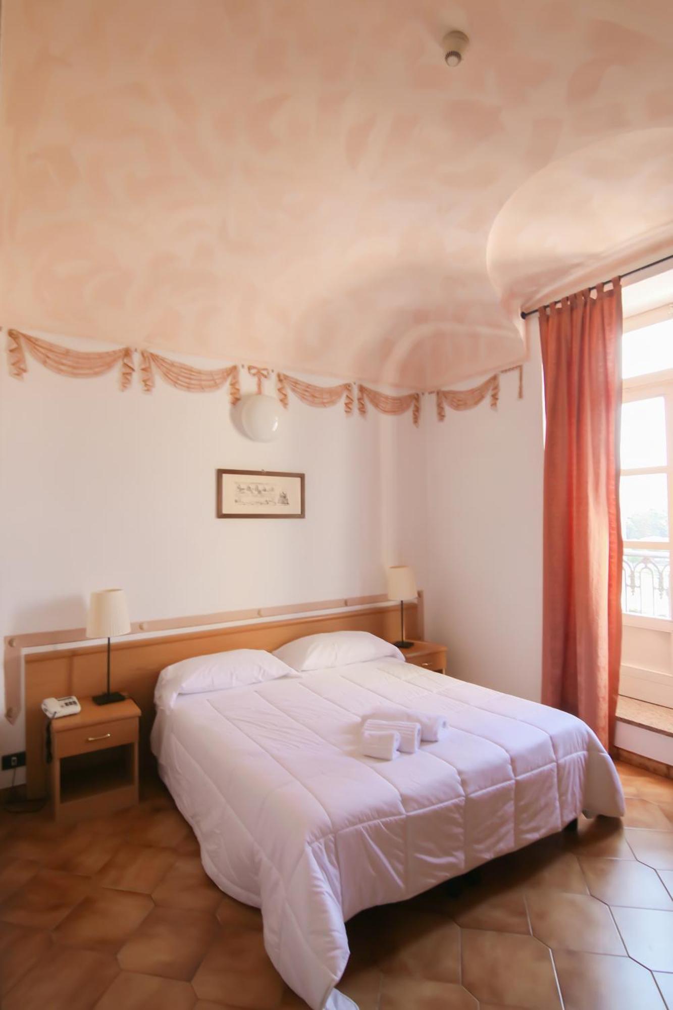 Hotel Portici Vicoforte エクステリア 写真