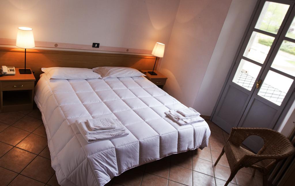 Hotel Portici Vicoforte エクステリア 写真