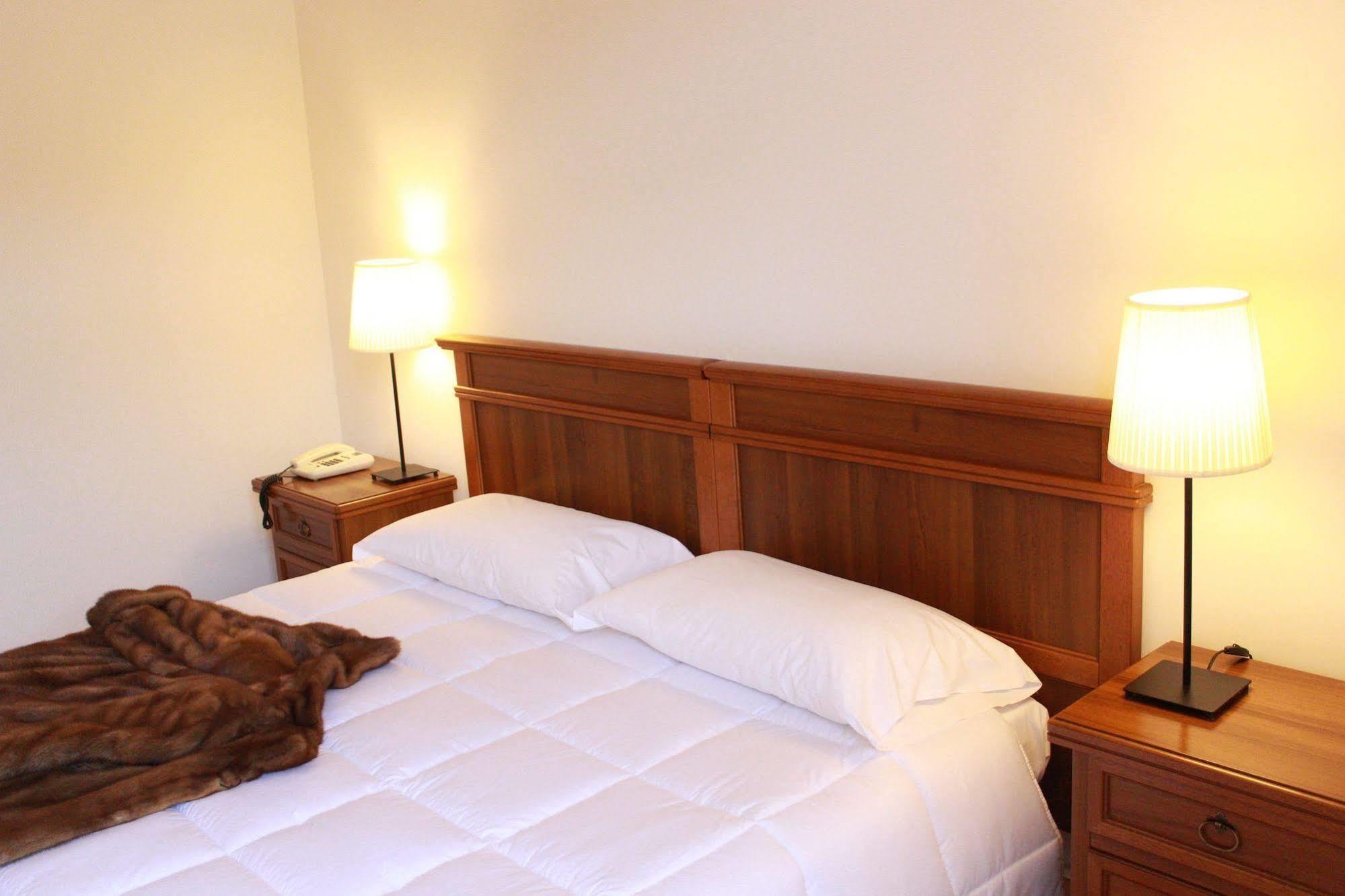 Hotel Portici Vicoforte エクステリア 写真