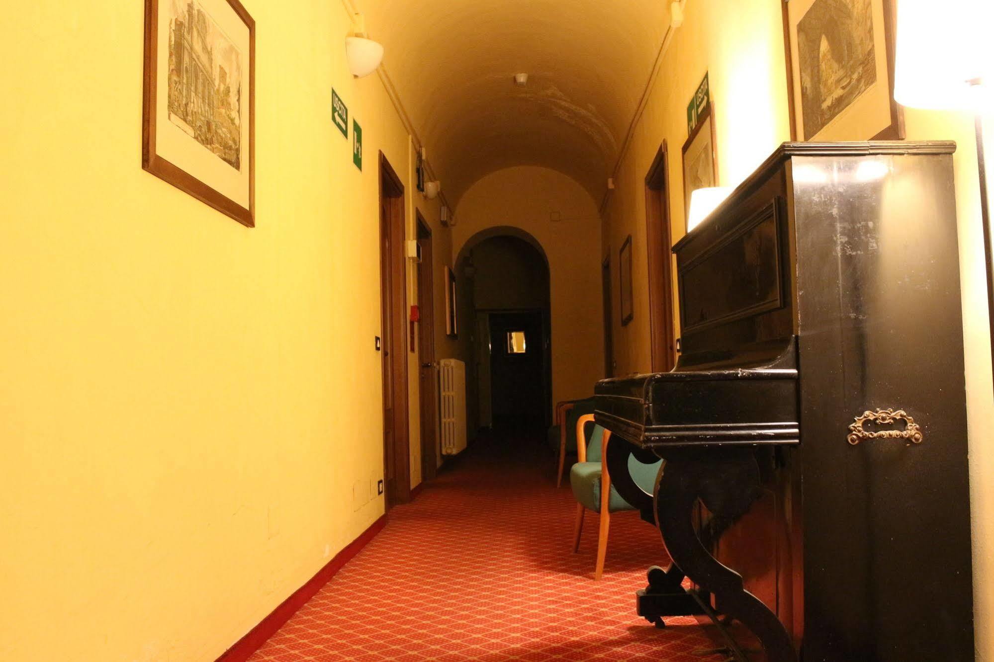 Hotel Portici Vicoforte エクステリア 写真