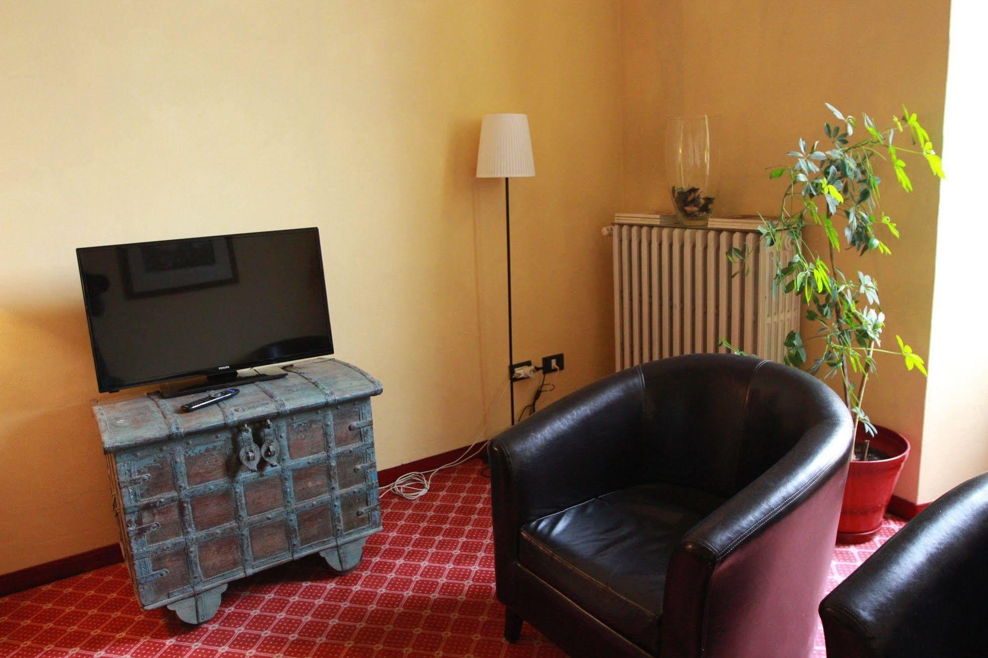 Hotel Portici Vicoforte エクステリア 写真