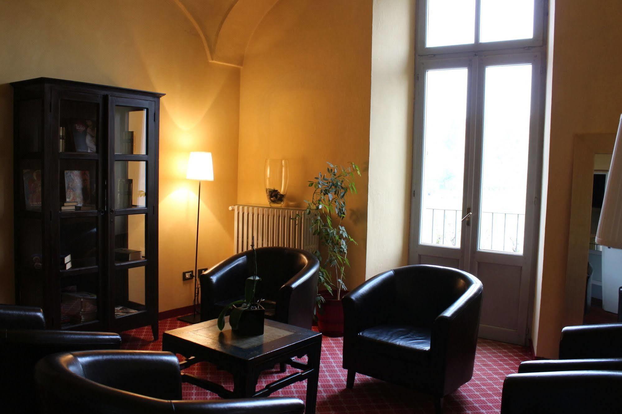 Hotel Portici Vicoforte エクステリア 写真